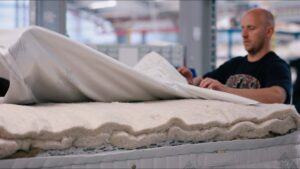 How to become a mattress distributor
